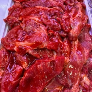 Carne de res premium cortada en filetes